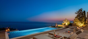 Villa Haute Couture - Outstanding luxurious beachfront Villa with 5 bedrooms for 12 guests by MyWaycation