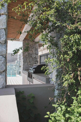 Villa Aetos Luxury Villa with Private Pool & Jacuzzi – Panoramic Ionian Sea Views