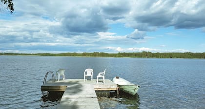 Lomakoti kauniilla näkymillä Saimaan rannalla