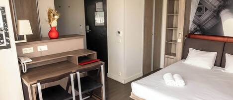 Grand Studio | Select Comfort beds, in-room safe, desk, laptop workspace