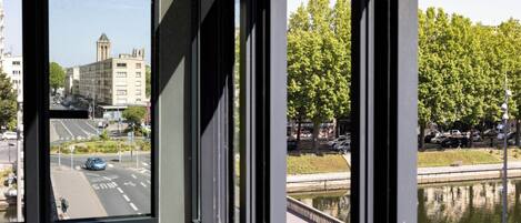 1 bedroom, Select Comfort beds, in-room safe, desk