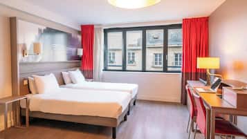 Standard Studio | Select Comfort beds, in-room safe, desk, laptop workspace