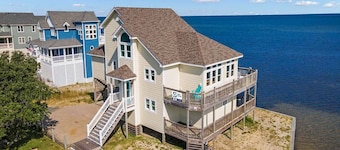 Soundfront Dog Friendly w/ Hot Tub, Private Boat Slip, Easy Windsports Access