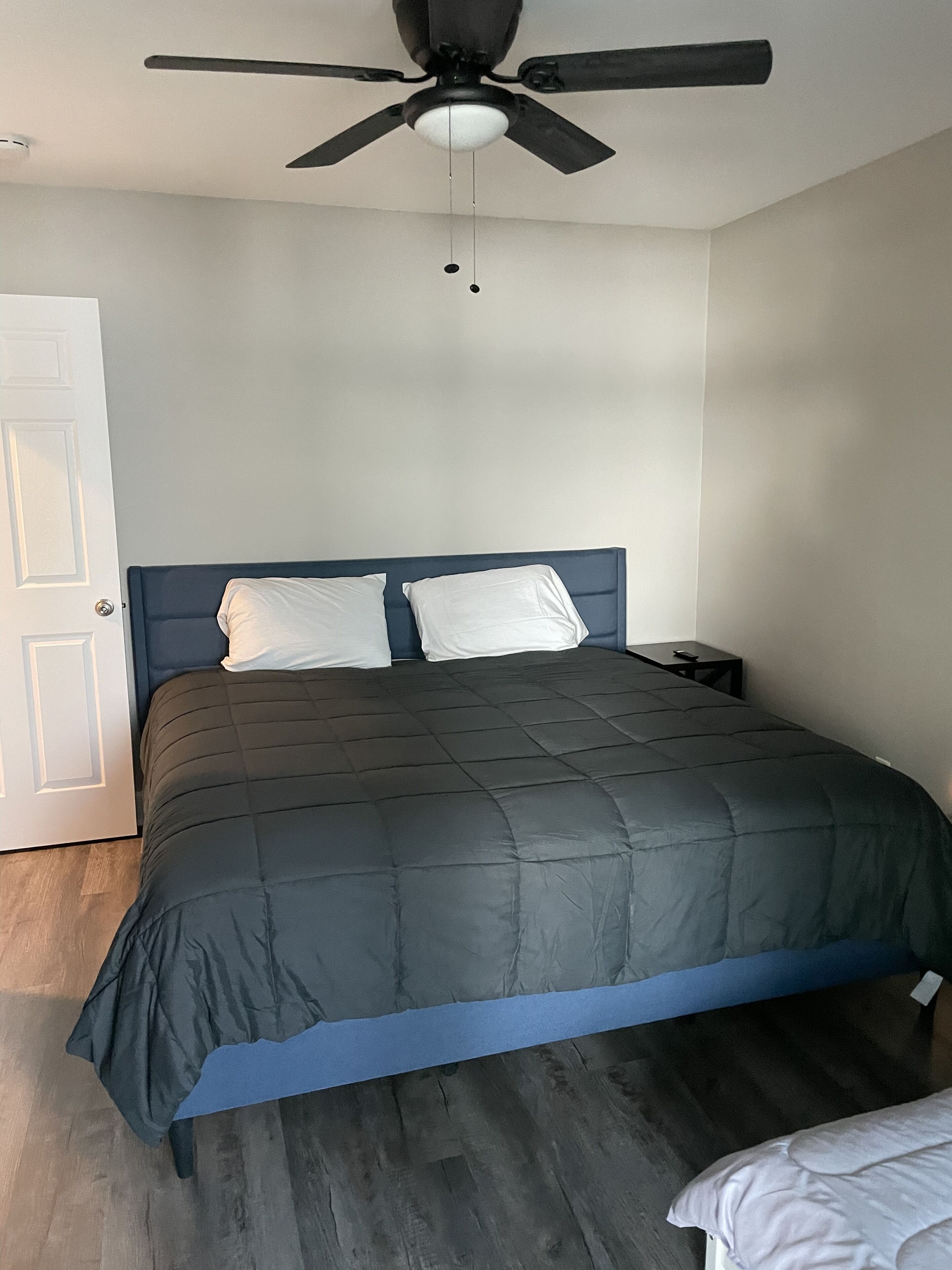 6 chambres, fer et planche à repasser, Wi-Fi gratuit, draps fournis