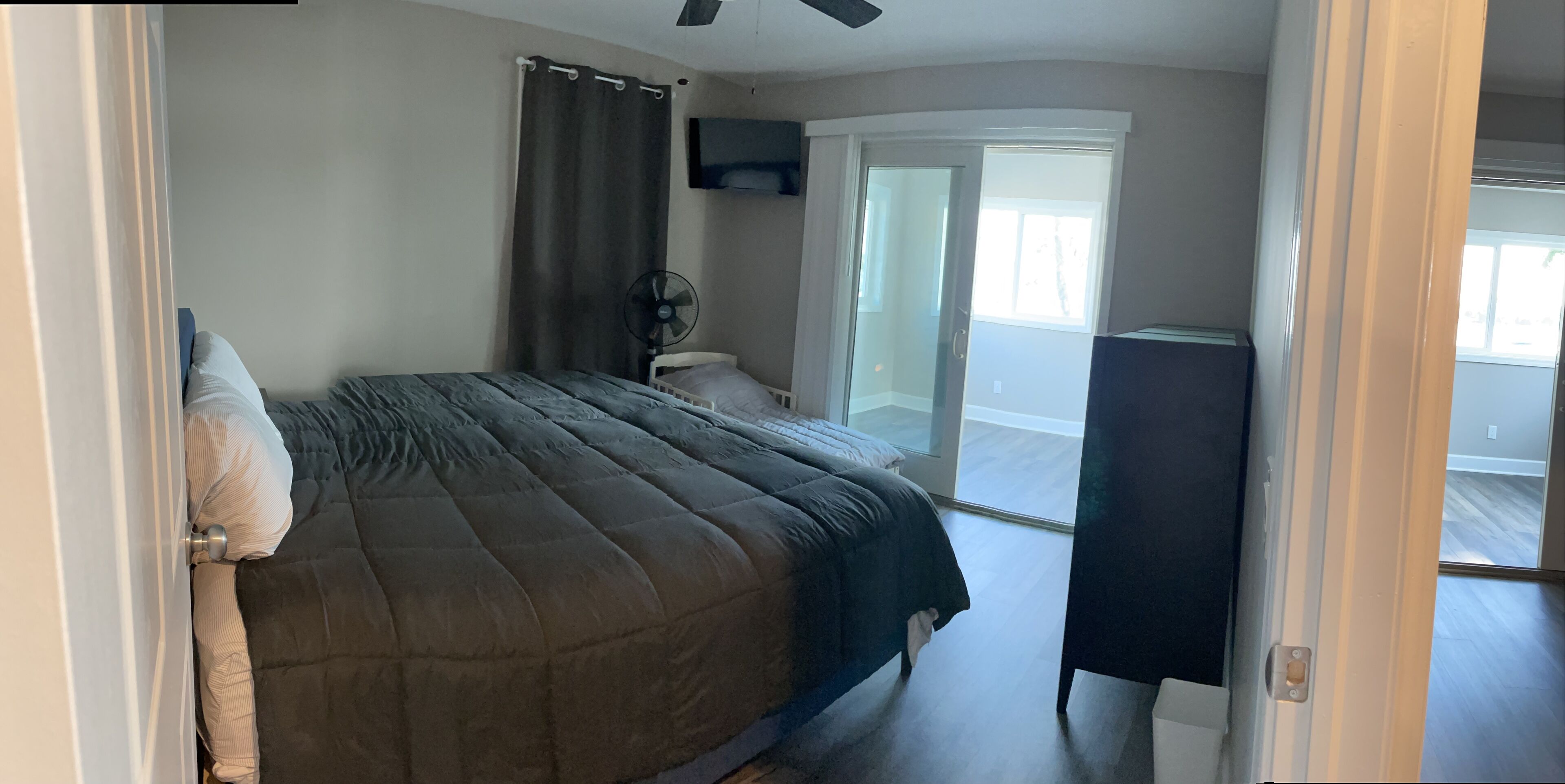 6 bedrooms, iron/ironing board, free WiFi, bed sheets