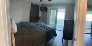 6 slaapkamers, een strijkplank/strijkijzer, gratis wifi, beddengoed