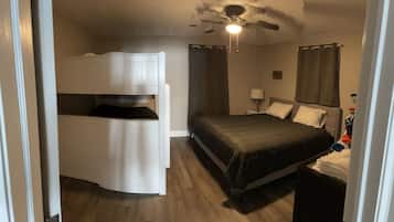 6 bedrooms, iron/ironing board, free WiFi, bed sheets