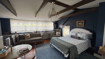 1 bedroom, in-room safe, desk, iron/ironing board