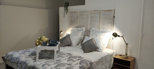 2 bedrooms, iron/ironing board, travel crib, free WiFi