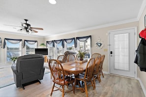 Dining - Channel Cat - Gorgeous Cherry Grove Channel House with Pool (North Myrtle Beach)