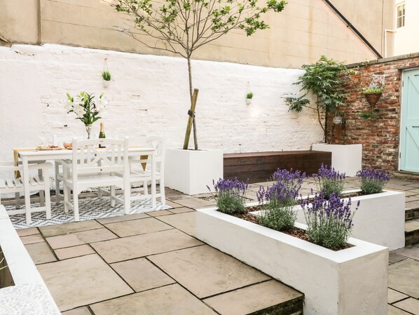Cottage | Balcony
