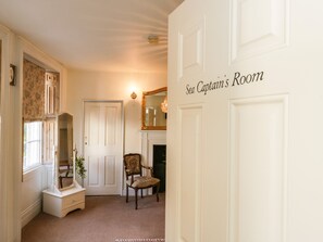 Cottage | 7 bedrooms, individually decorated, individually furnished, free WiFi - Stewart House (Whitby)