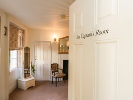 Casa de campo | 7 dormitorios, decoración individual, mobiliario individual