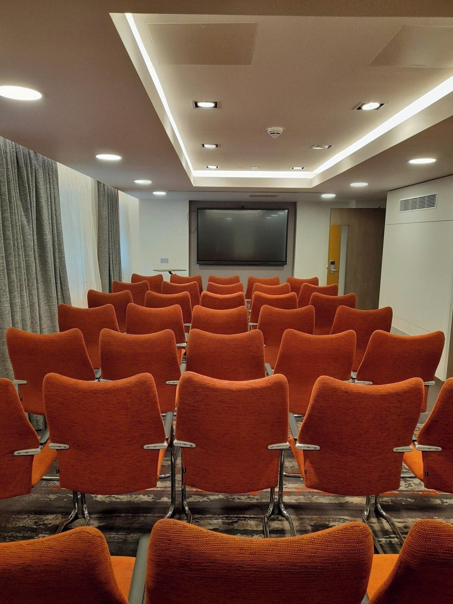 breakfast, lunch and dinner served