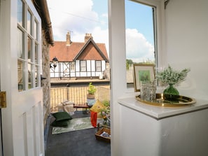 Cottage | Interior