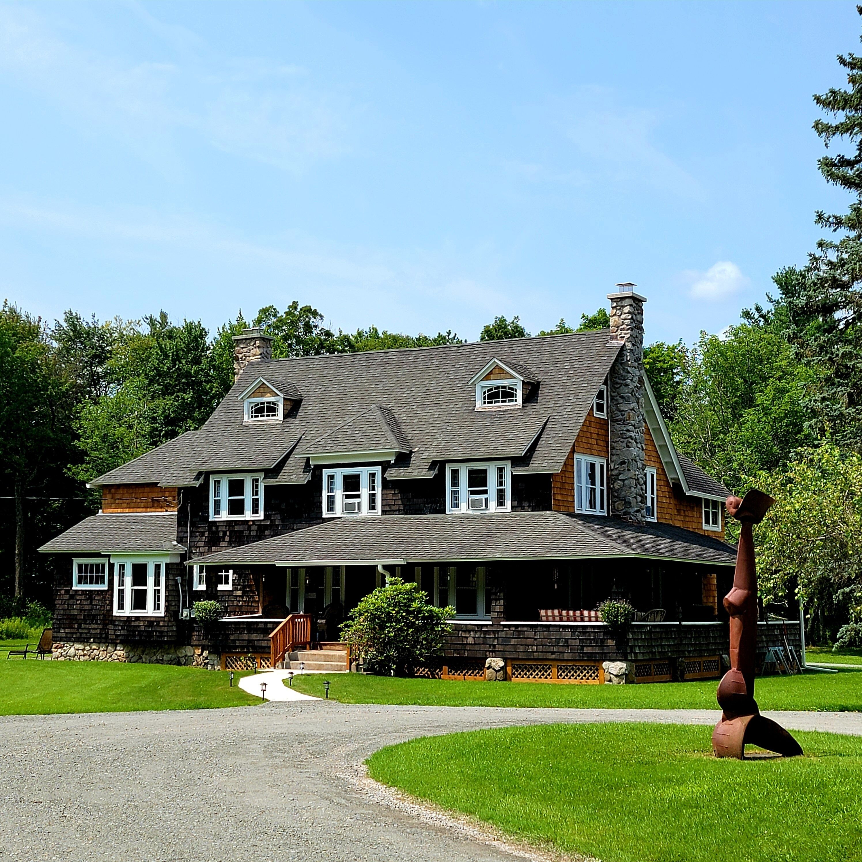 Historic Cozy Hudson Valley Mountaintop Escape Near Parks with Hot Tub