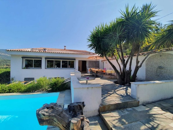 Piscine extérieure