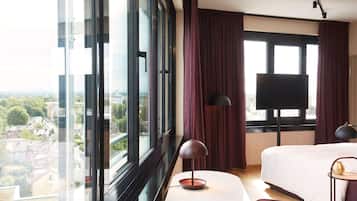 Superior Room, 1 King Bed (Family) | Hypo-allergenic bedding, blackout drapes, soundproofing