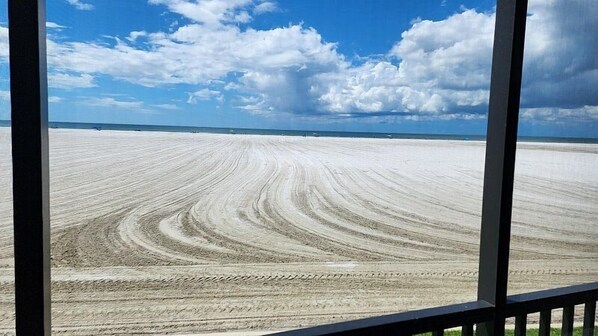 Unclassified image, 1 of 37, button