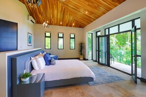5 Schlafzimmer, Schreibtisch, WLAN, Bettwäsche