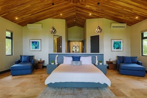 5 habitaciones, escritorio, wifi y ropa de cama 