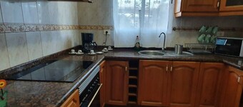 Complete house with terrace and barbecue with three bedrooms, three bathrooms.
