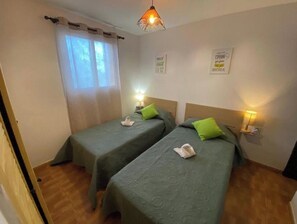 3 Schlafzimmer, Bügeleisen/Bügelbrett, Reisekinderbett, WLAN