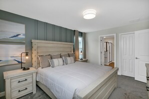 7 bedrooms, desk, iron/ironing board, travel crib - 7BD/5BA BRAND NEW Home w/pool close to Disney (Kissimmee)