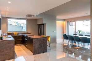 Fridge, microwave, oven, dishwasher