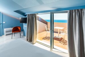 10 bedrooms, in-room safe, iron/ironing board, free WiFi