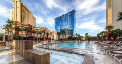 MGM Grand  Signature Luxury Corner Suite Condo- 1Br / 2Ba with a balcony