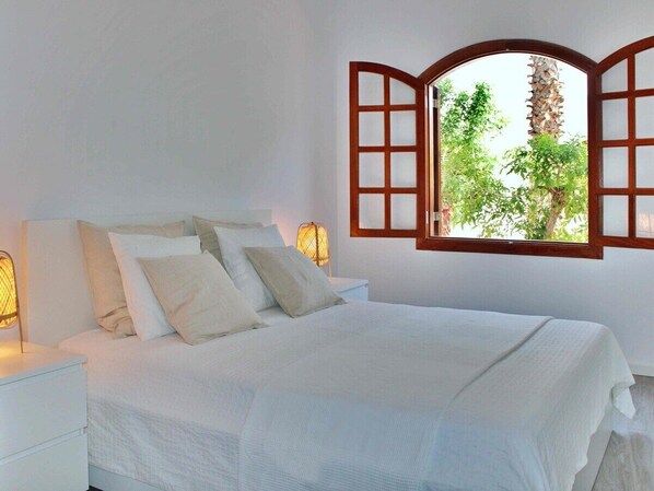 1 slaapkamer, een strijkplank/strijkijzer, gratis wifi, beddengoed