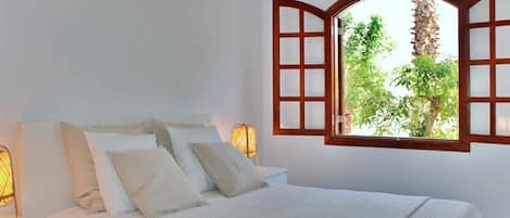 1 chambre, fer et planche à repasser, Wi-Fi gratuit, draps fournis