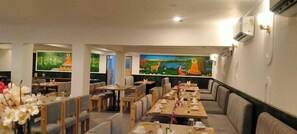 Dining - Sujata Hotel (Gaya)