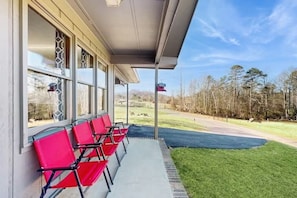 Terrace/patio - Mini Farm Stay with Animals - Near Asheville (hendersonville)