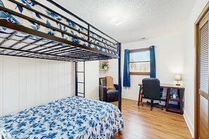 3 habitaciones, escritorio, cuna de viaje y wifi gratis 