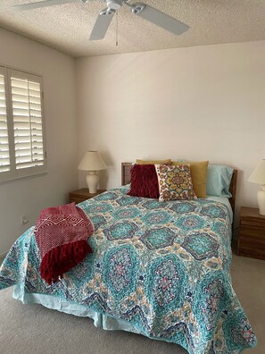 2 soverom, strykejern/-brett, wi-fi (inkludert) og sengetøy