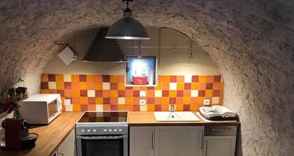 MAISON EN PIERRE A ST PERAY