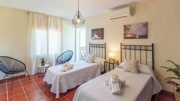 4 chambres, fer et planche Ă repasser, lit parapluie, Wi-Fi