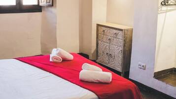 5 chambres, Wi-Fi gratuit, draps fournis