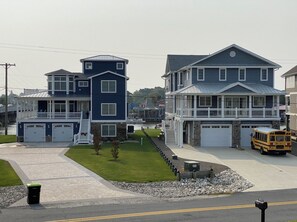 Exterior - Sunrise Bay View Vibes • 4BR/2.5BA • Walk to Harpoon Hanna’s • 1 Mile to Beach (Selbyville)