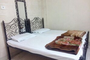 Room - Kelson DX (New Delhi)