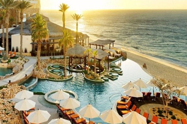 Outdoor pool - Grand Solmar Land End Resort & Spa (Cabo San Lucas)