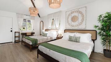 8 Schlafzimmer, Betten mit Memory-Foam-Matratzen, Schreibtisch