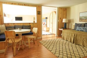 2 chambres, fer et planche à repasser, lit parapluie, Wi-Fi gratuit