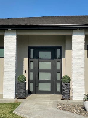 Exterior detail - Modern Haven That Sleeps 6 and Close to Downtown Walla Walla and Wineries (Walla Walla)