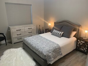 3 chambres, fer et planche à repasser, accès au Wi-Fi (inclus)