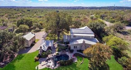 Historic 1906, 15 acre Ranch with pool 20 minutes from SeaWorld