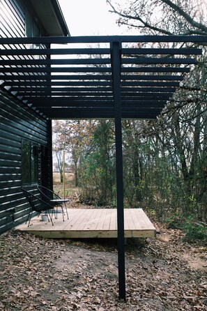 Property grounds - Studio Z - modern space 2mi from Choctaw Casino (Calera)