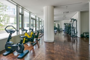 Fitness facility - Airy Wieden 1BR w/ Balcony, Gym, Elevator, walk to U-Bahn, by Blueground (Vienna)